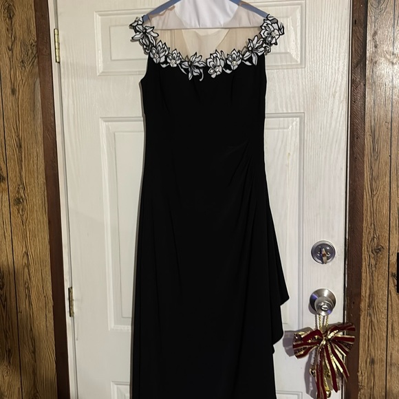MSK Dresses & Skirts - MSK SZ 8 Petite formal dresss